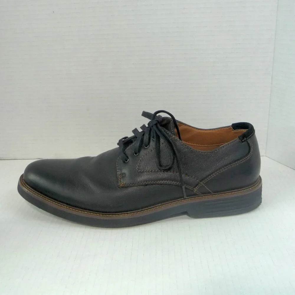 DOCKERS BLACK LEATHER SHOES SIZE 11